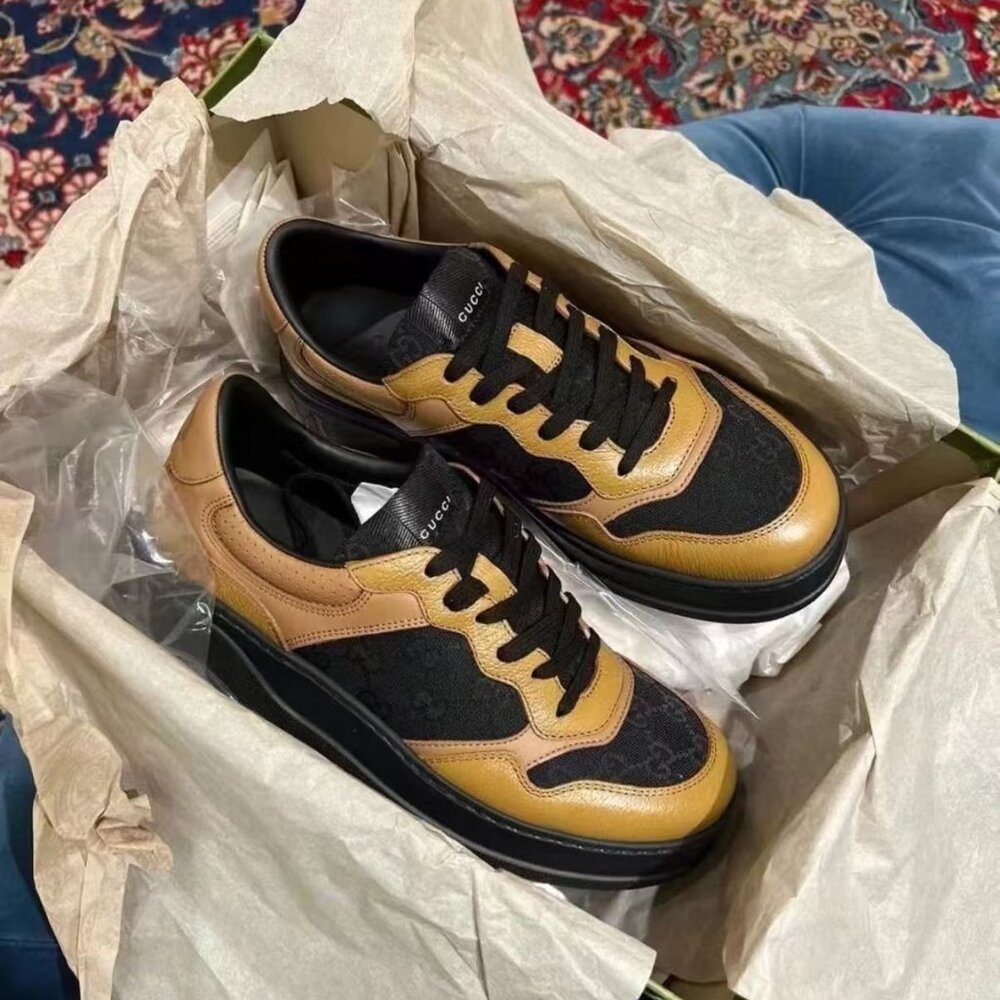 NIB Authentic Gucci panelled lace-up sneakers Size 8.5 Yellow Black Walk